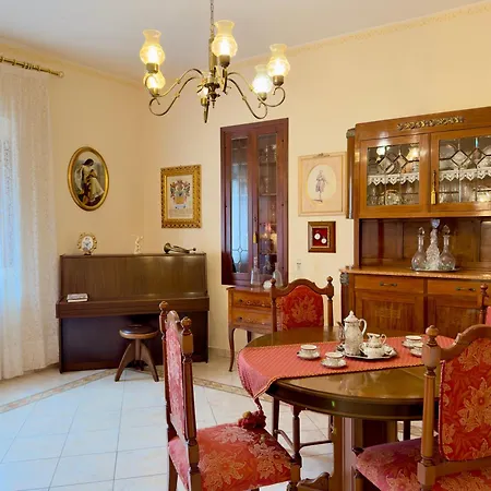 Mandorlo Volterra